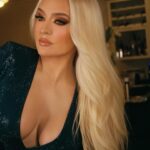Erika Jayne Instagram - Friday plans?! Lmk 😉