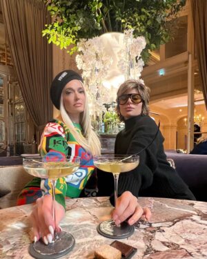 Erika Jayne Instagram - Les secrets voyagent vite à Paris 🇫🇷