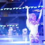 Erika Jayne Instagram - Back on stage and it feels really good. 😋 Thank you @kylerichards18 for having me perform at your legendary White Party @sofistadium ✨ VEGAS you got next! 🙌🏻 #betitallonblonde 🎲🤍👱🏻‍♀️🤗