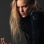 Erika Linder Instagram – @s_moda December cover ✨
Photographer: @lizcollinsphotographer 
Stylist: @juancebrian 
Makeup: @wendyrowe 
Hair: @tomomiroppongi 
Manicure: @robbietomkins 
Set Design: @sean_thomson_