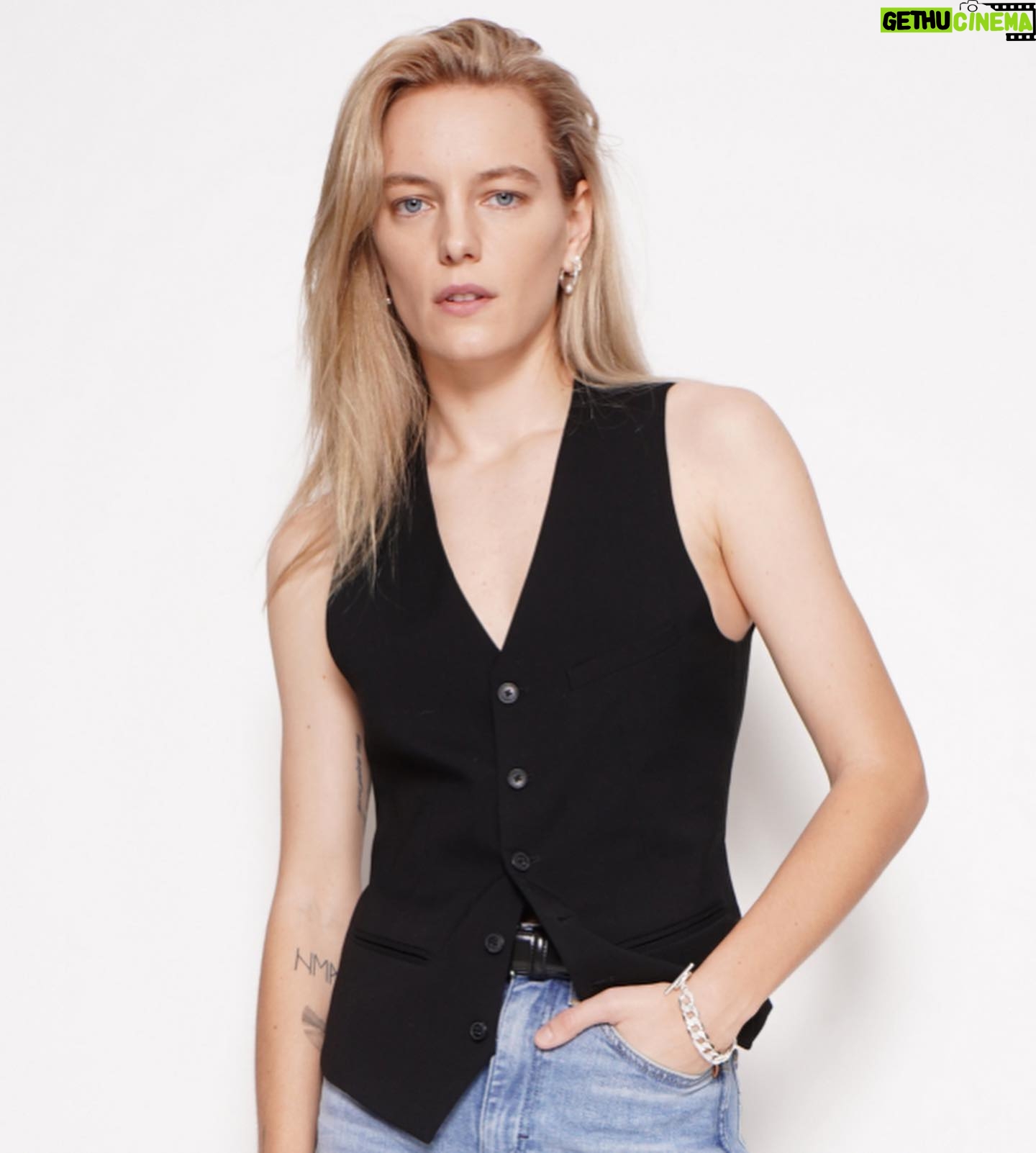 Erika Linder - 22.3K Likes - 📸 @nymanjocke @mikasstockholm