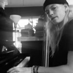Erika Linder Instagram - 🖤