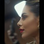 Erika Schneider Instagram - Ainda sobre o SPFW Pq esse look merece um feed tb! 🌹 Desfile @walerioaraujo Stylist @emersonavli Alfaiataria @rafaelcaetanobr Fotos e vídeo @vitaoteaser