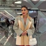 Erika Schneider Instagram - Ainda sobre o SPFW Pq esse look merece um feed tb! 🌹 Desfile @walerioaraujo Stylist @emersonavli Alfaiataria @rafaelcaetanobr Fotos e vídeo @vitaoteaser