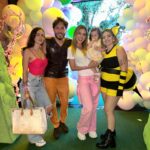 Erika Schneider Instagram – Com a @diariodalizcl no aniversário da @pequenalua 🦋