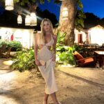 Erika Schneider Instagram - Trancoso vibes ☀️🤩