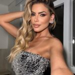 Erika Schneider Instagram - Essencial mesmo é ser feliz! ⭐️ Produção para aniversário de um grande amigo em Goiânia! ✨ Dress incrível da musa @fernandabaiaooficial Gostaram?