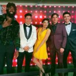 Erika Toa Russo Instagram - Premiere del Film @loswanabis! Hoy en Cine🍿 . Un poco de la alfombra ver de la película "Los Wanabis" que desde hoy está en salas de cine a nivel nacional🇪🇨 . Ya la ví y no se la pueden perder! Interpreto a María Gloria y no veo la hora de saber que es lo que más les gustó de la peli!💋 . Ha sido un honor ser parte de este proyecto! Ser parte de un cast tan talentoso y trabajar con un crew tan profesional! Gracias a nuestro Director @santiago_paladines por invitarme a ser parte de Los Wanabis, a la produccion @el_viaje_films y @cinezerowaste por la primera peli amigable con el ambiente en Ecuador🌱 . #TOA #actress #Premierr #cinema #comedianegra #thriller #estafa #ecuador #dolares #billetesnegros #LosWanabis #film