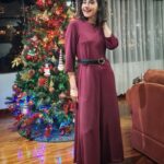 Erika Toa Russo Instagram - 🎄⛄️🎉 Auguri! Feliz Navidad 2023 🤟 ....mucho amor a todxs💋 . Loving la "salopette" . #TOA #natale2023 #Navidad2023 #holidays #ootd #lifestyle #cenanavideña #familytime #instapic