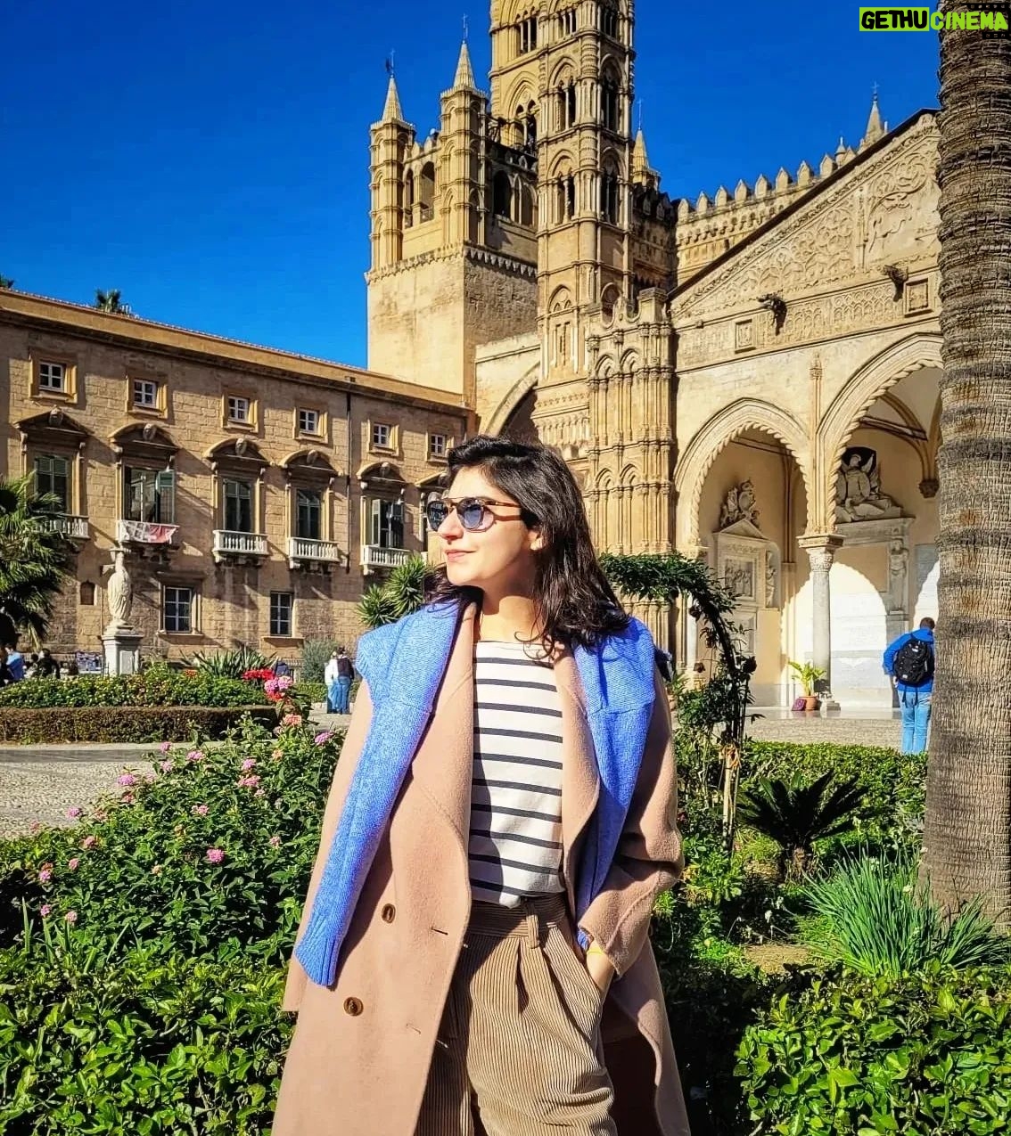 Erika Toa Russo Instagram - Some of Sicily🍋 Un poco de estos días turisteando en #familia 💙 Sol de primavera en pleno invierno, muchos limones e historia! . #Palermo #Cefalù #Monrreale . #Toa #photodump #touristlife #touristsoul #travel #toatravel #instapic