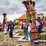 Erika Toa Russo Instagram - Holidays 2023⛄️ #photodumb de los últimos dias turisteando por Ecuador🥰 . ¿Ya está listos para la Navidad? Cuéntame! . . #TOA #touristlife #instapic #parami #Quilotoa #Cotopaxi #andino #Ecuador #colours #papas #toafoodie #Christmas2923 #fall2023 #festivita2023