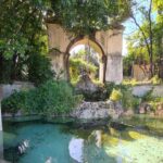 Erika Toa Russo Instagram – Finde romano🌈 al fìn un poco de sol!
.
A veces solo necesitas sentarte en medio de un parque, pegarte un buen aperitivo y chillear🤟
#ToaTripTip Casale dei Cedrati -Villa Pamphilj 😉
si addice x un aperitivino al sole in mezzo al verde