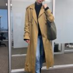 Erin Foster Instagram - There she is, coming into work looking like a boss. Fresh off 9 hours of sleep, and somehow still tired. Doesn’t know it yet, but her water bottle is leaking all over her computer in her bag and her lunch choice will be a big regret. Happy Monday 🤗