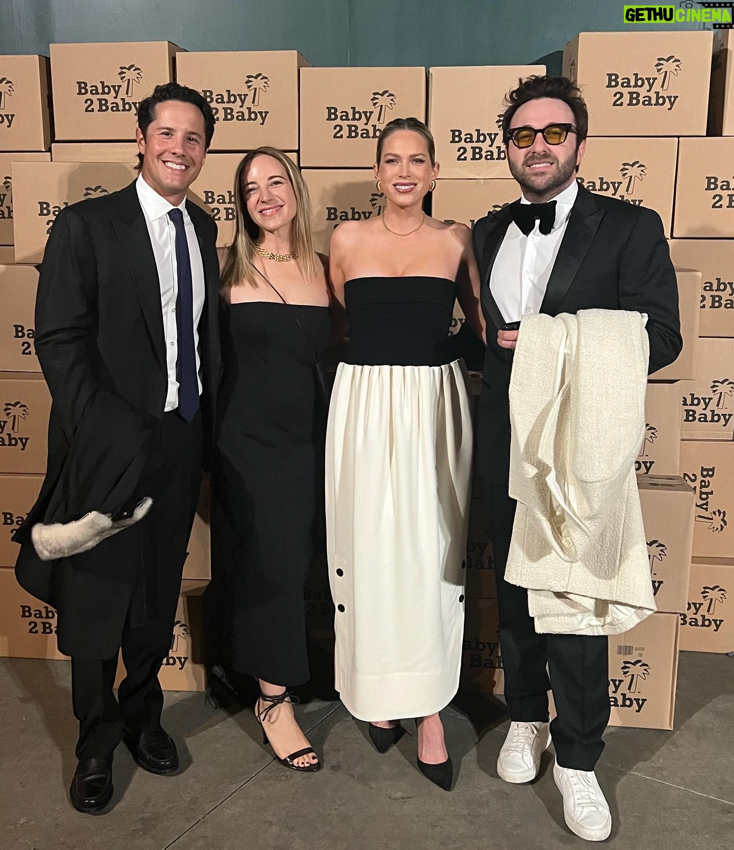 Erin Foster Instagram - Baby2baby 2023 ✨ Special shout out to @kellysawyer who didn’t make it into my photos, but loaned me this dress and also raised over $11M for children in need. Both important causes.