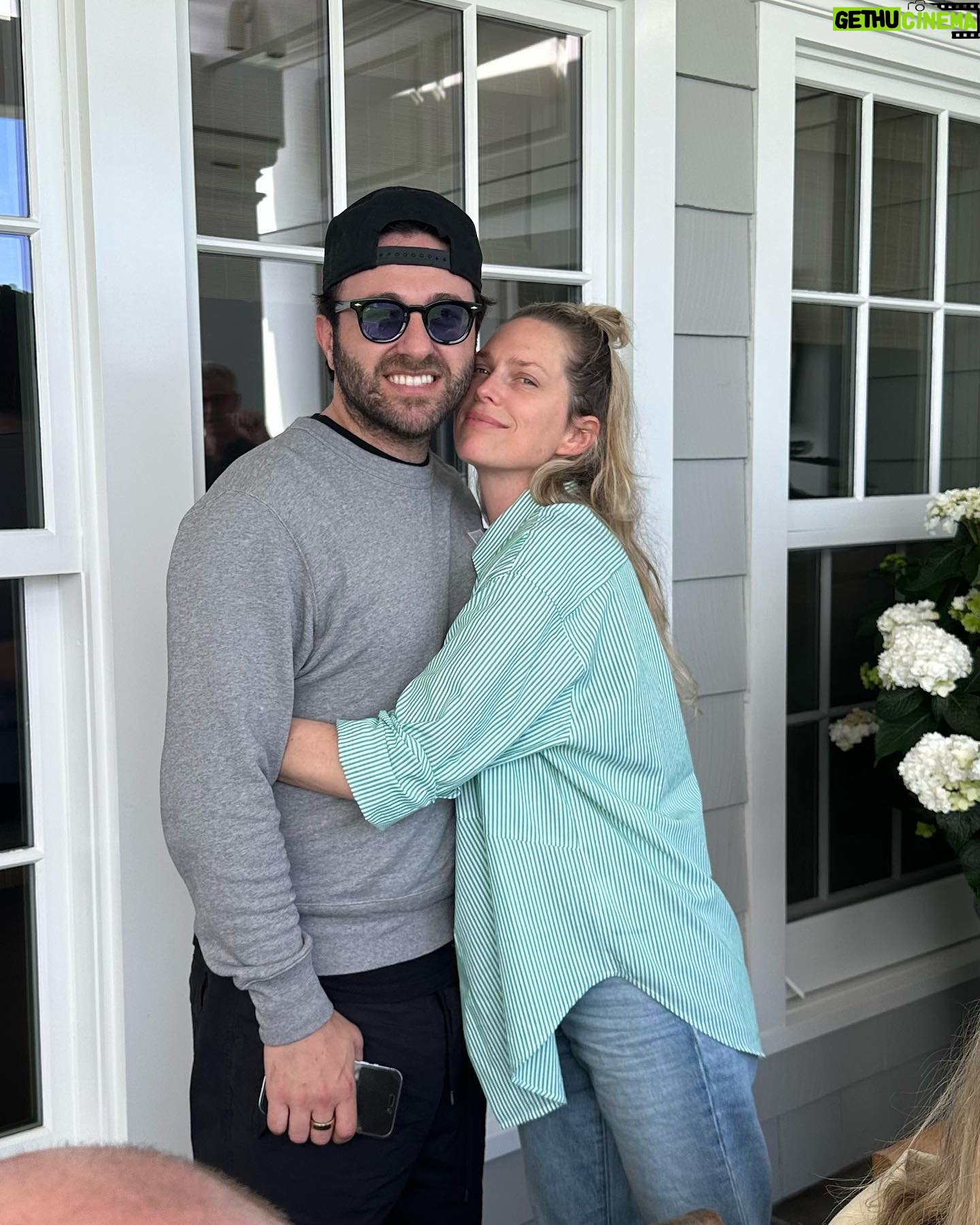 Erin Foster Instagram - Happy 4th to everyone except people trying to take away reproductive rights and politicians who like to send thoughts and prayers 🇺🇸