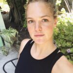 Erin Heatherton Instagram – Chillin in the garden 🌾🌺🌵🤗