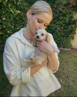 Erin Moriarty Instagram - Friends, chocolate, and puppies. That’s it. That’s the answer.