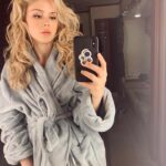 Erin Moriarty Instagram – Fiji waters only pls.