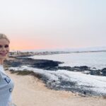 Erin Moriarty Instagram - How to weekend; a tutorial.