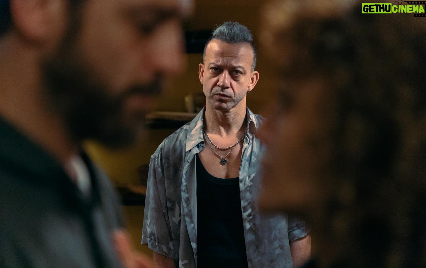 Erkan Kolçak Köstendil Instagram - “Ünlülerin Cinayetle Sonlanan Aşk Üçgeni” Tezgah is loading… @iamdamlasonmez @riza_kocaoglu Photo by @tolgayasar.p
