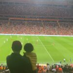 Erkan Kolçak Köstendil Instagram - Önüne formalar kondu .. Bursaspor’la ilgili sözler alındı .. Dedelerinin takımını , Metin Oktay’ın yolunu seçti 🦁🐊 #metinoktay