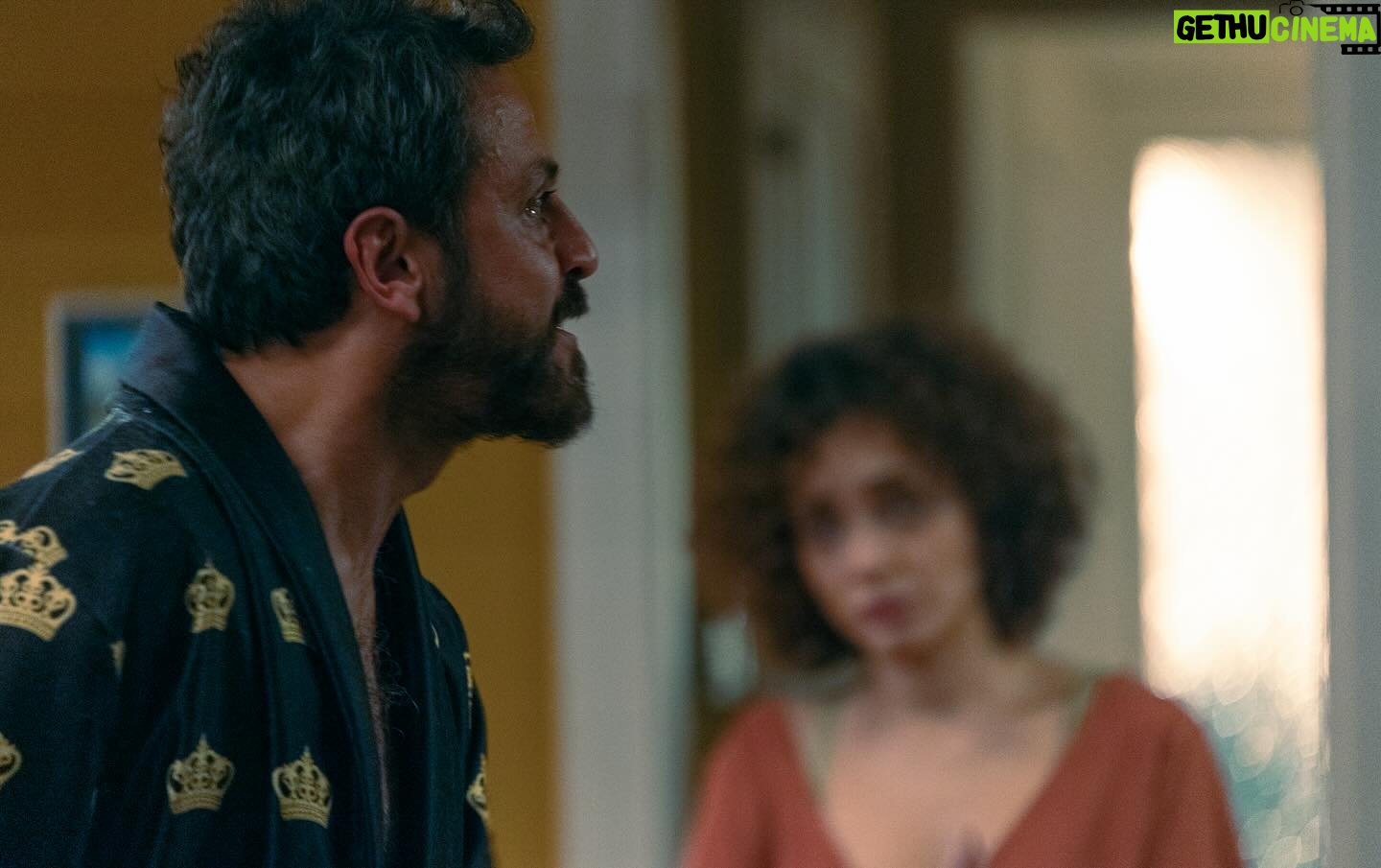 Erkan Kolçak Köstendil Instagram - “Ünlülerin Cinayetle Sonlanan Aşk Üçgeni” Tezgah is loading… @iamdamlasonmez @riza_kocaoglu Photo by @tolgayasar.p