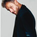 Erkan Kolçak Köstendil Instagram – Part 2 @lofficielturkiye #yaratılan
Ekip Kredisi
Konuk Genel Yayın Yönetmeni: @caganirmak1
Yayın Koordinatörü: @meltemaydin_ofc
Yayın Direktörü, Moda Direktörü ve Röportaj: @inankirdemir
Fotoğraf: @turanertekin
Saç: @ibrahimzengin
Makyaj: @yagizyoldas
Fotoğraf Asistanı: @denizpolattimur
Moda Asistanları: @ecealtun_, @ceydayalcinkayaa
Prop styling: @selincelikkiz, @sudesen
Ajans: @golin.istanbul
Video
Video Direktörü: @burhan.cem.dursun
Video Editörü: @emirefir
Video Asistanı:@emirhnsn