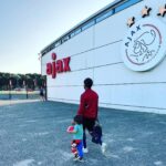 Erkan Kolçak Köstendil Instagram – Het is een eer om hier te zijn @afcajax Bedankt, geweldige Aanvoerder @attilayildirim9