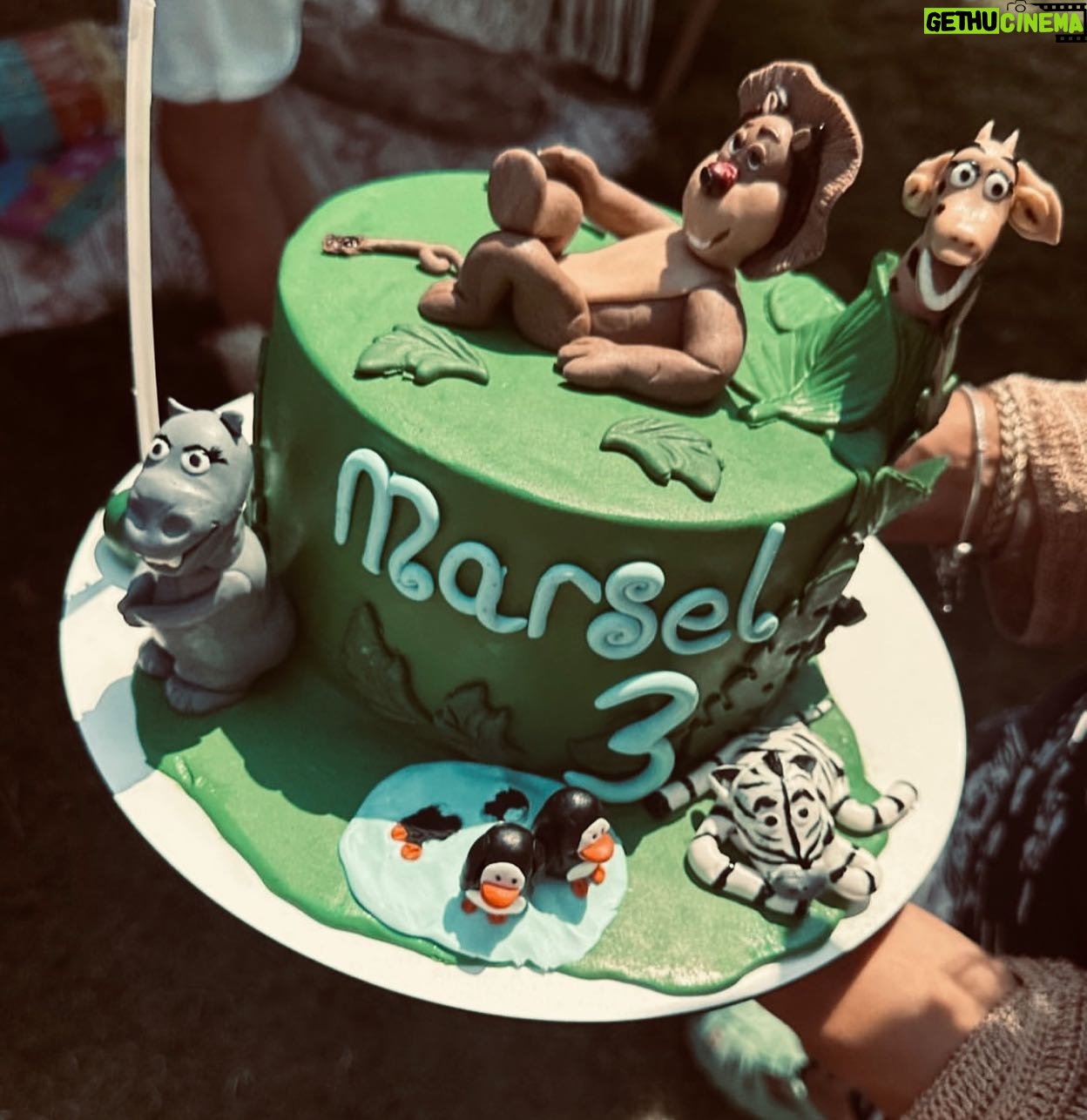 Erkan Kolçak Köstendil Instagram - 3 sene önce bugün hayatımın en mutlu günüydü … Sonrası her daim mutluluk, seninle büyümek , seninle öğrenmek…İyi ki varsın kalbim oğlum ❤️🎂