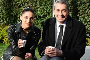 Erkan Petekkaya Instagram - 5'in ifadesi 😊
@okizdizi @kanald @dilindoger
