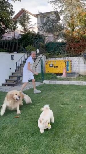 Erkan Petekkaya Instagram - Sevdikleriniz sevenleriniz bol olsun sevgiler selamlar hayırlı akşamlar