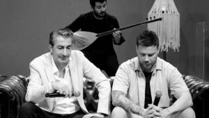 Erkan Petekkaya Instagram - #yollarsenigidegideusandım @sinanakcil  @enesyolcu__  @kirmizioda.dizi @drgbudayicioglu sevgiler saygılar 🙏