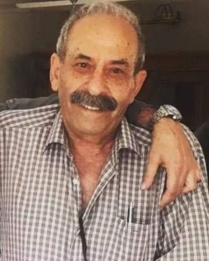 Erkan Petekkaya Instagram - Güzel bir insan adam kaybetti önce ben sonra dünya Canım Babam Akın Petekkaya yı bu sabah kaybettik .cenaze namazı beykoz /kavacık Görele mahallesi camisinde  yarın öğlen namazında kılınacak  cenaze namazına mütakip Görele mezarlığına defnedilecektir .Allah hepimizin büyüklerine rahmetler eylesin