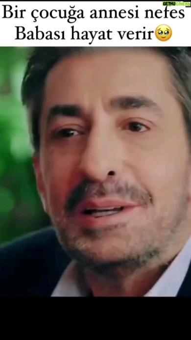 Erkan Petekkaya Instagram - Pelerini olmayan kahramanlara BABA denir. Baba sadece cinsiyete bağlı değildir babanın yokluğunda anne de bunun görevini üstlenir tüm kahramanlarımızın babalar günü kutlu olsun 🍀🎈 . . Daha fazlası için👉 @uzak_seslerin_harmonisi sayfamızı takip edebilirsiniz.🎈🍀 . #reels #reelsvideo #reelsinstagram . . . . . . . . . . . . . . . #musical #musiccover #müzik #muzik #müzikal #müzikkutusu #keşfet #fypシ #müzikler #guitar #gitar #uzak_seslerin_harmonisi #keşfetteyiz #guitars #fyp #gitarist #ahmetkaya #sunset #sun #güneş #doğa #babakız #babalargünü #baba #kırmızıoda #babalar #erkanpetekkaya
