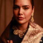 Esha Gupta Instagram - Lucky to have hand downs Photography @ishanzaka Jewels @sanzanyjewels Styled by @stylebyrakhi