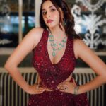 Eshanya Maheshwari Instagram - Laal Ghaghraaaa ❤️❤️❤️ esshanya_s_maheshwari Shot by - @shotbysakar Outfit- @rajgharana.rg Jewellery- @motiwalajewelry Styled by - @styledbyhenal & @sim__rrran Makeup & hair by - @krupall_gami Location- @donnadelibombay #ghagra #trending #fashion #style #fashionreel #esshanya #photoshoot #esshanya. _s_maheshwari #desilook #esshanya #esshanyamaheshwari #esshanya_s_maheshwari