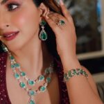 Eshanya Maheshwari Instagram - Laal Ghaghraaaa ❤️❤️❤️ esshanya_s_maheshwari Shot by - @shotbysakar Outfit- @rajgharana.rg Jewellery- @motiwalajewelry Styled by - @styledbyhenal & @sim__rrran Makeup & hair by - @krupall_gami Location- @donnadelibombay #ghagra #trending #fashion #style #fashionreel #esshanya #photoshoot #esshanya. _s_maheshwari #desilook #esshanya #esshanyamaheshwari #esshanya_s_maheshwari