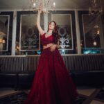 Eshanya Maheshwari Instagram - Laal Ghaghraaaa ❤️❤️❤️ esshanya_s_maheshwari Shot by - @shotbysakar Outfit- @rajgharana.rg Jewellery- @motiwalajewelry Styled by - @styledbyhenal & @sim__rrran Makeup & hair by - @krupall_gami Location- @donnadelibombay #ghagra #trending #fashion #style #fashionreel #esshanya #photoshoot #esshanya. _s_maheshwari #desilook #esshanya #esshanyamaheshwari #esshanya_s_maheshwari