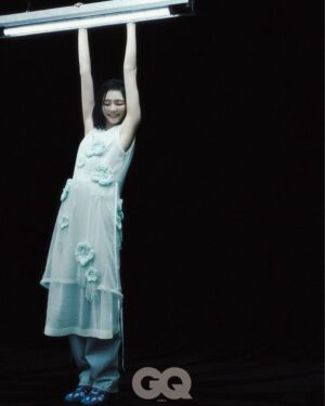 Esom Instagram - Blue