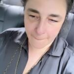 Esra Dermancıoğlu Instagram – Ancak benim bindiğim bir taxi ‘de böyle birşey çalar ✌️