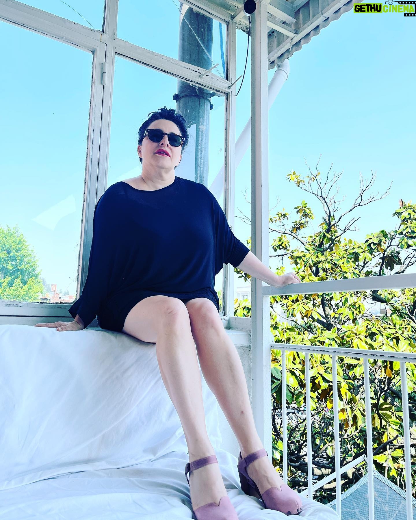Esra Dermancıoğlu Instagram - esra...