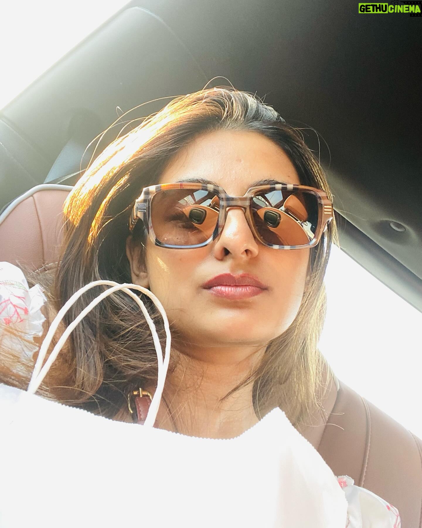 Esther Anil Instagram - Reunited with @ansiba.hassan chechi in Dufaii! 🌟 Thanks for the lovely day! 💖 #DubaiDiaries
