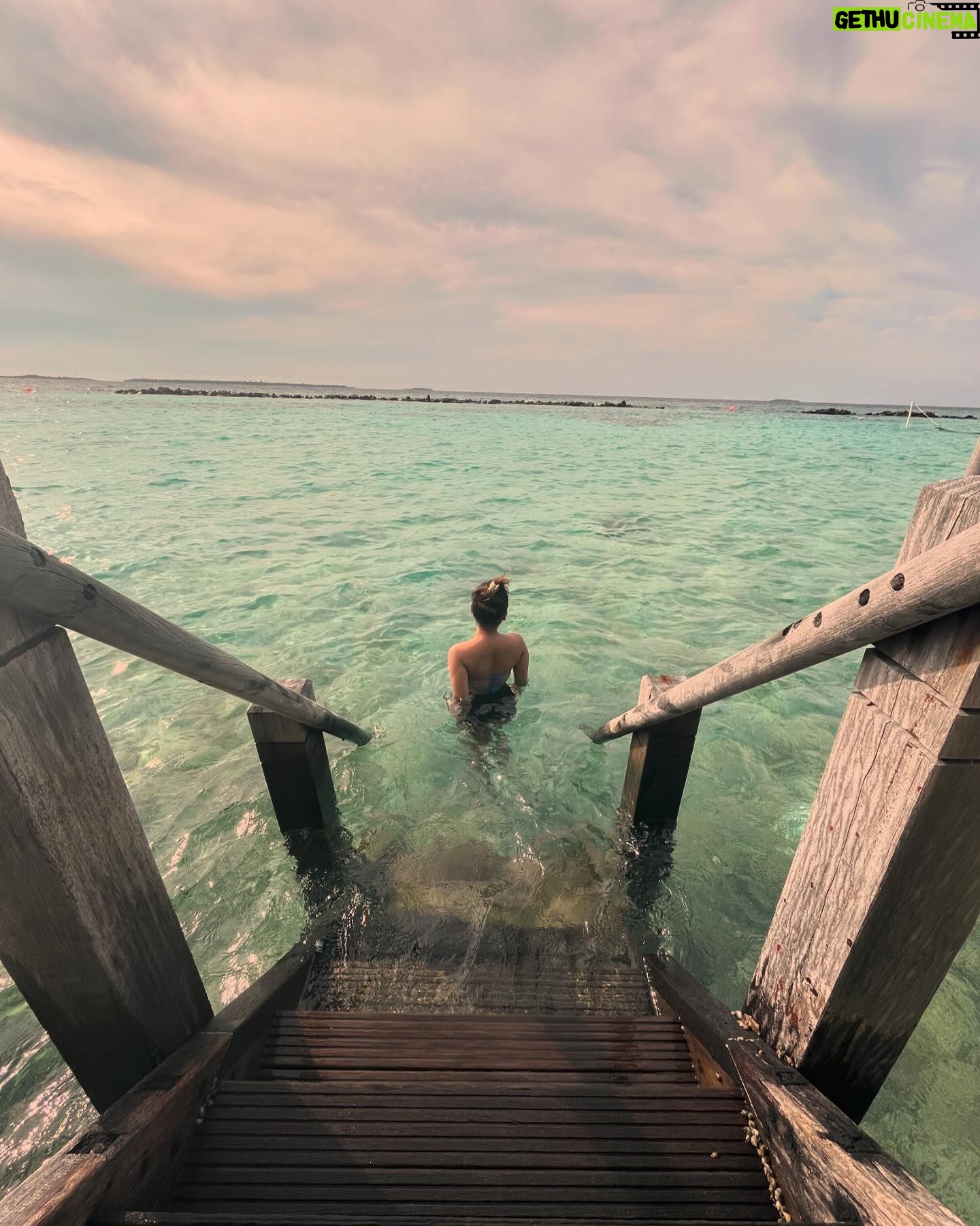 Esther Anil Instagram - We’ve just completed the first half of our trip to Maldives at @tajcoralreef , and I’m grateful to @makeplansholidays for making it happen.✈️ Speaking of Taj Coral Reef Resort & Spa, the standout aspect was the warmth of the staff. On our first day, they arranged a sandbank picnic, which was truly magical. We got to see a beauuuutiful 🌅 sunset. We tried various cuisines, and the food experience was excellent. Snorkeling 🤿 was a first-time experience for us, and thanks to their in-house dive center, the instructor ensured we had a great time, showing us the vibrant coral life right outside the resort. Will definitely do it again!!! 🐠❤️ They also organized a soothing and relaxing spa experience. To cap off the day, they set up a chill candlelit dinner for us right on the beach. Overall, I couldn’t have asked for anything better. The curation of this trip by Taj Coral Reef Resort and Spa deserves much love and appreciation. And a big thank you to @tanyathadikaran 💕💕💕 for seamlessly coordinating everything for me.