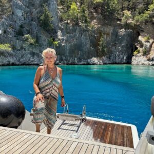 Esther Perel Instagram - In my American life, I often find myself having to justify taking a vacation, especially when it’s longer than a week. In my European life, it’s a sin to work during the entire month of August.  
When I booked this trip, I said to myself, “come on, Perel. Even God rested on the seventh day, no justification needed.” But this is easier said than done. I am rarely unoccupied. I actually find it a very difficult state to achieve. 

So, when I set out to take a “real vacation” this summer, I made an intention to reconnect with my sense of play. At this moment, I’m not feeling connected to playfulness, such a core philosophy in my practice, and I feel a bit guilty for that lack of connection.

This sprawling summer trip took me on a boat through the Greek islands with a few close friends. We celebrated a wedding anniversary, hiked miles of coast line trails, cooked, danced, biked from village to village, did daily yoga, and lavished in the company of women. 

We played. And we played well.

But I found myself plagued by a sense of distance, not the kind that comes with traveling far from home, but the kind in which you feel distant from yourself. Even though my surroundings had changed, I was still occupied by work and home. No matter where you go, vacation always comes with a choice: do you want to stay connected to the world and its realities or do you want to disconnect and simply be present where you are?

I think what struck me this year is that while I loved seeing friends in each leg of the trip, I came to realize that what I may need more than anything is a fast. To empty out. To go still and quiet.

I am full, of people, stories , their problems, my own…and there is not much room inside me.

I need to empty the tank, to digest and create space, that will recharge my system. There are many ways to take a break, and perhaps we need a little something different with each season. 

What does a break mean to you, in this moment?