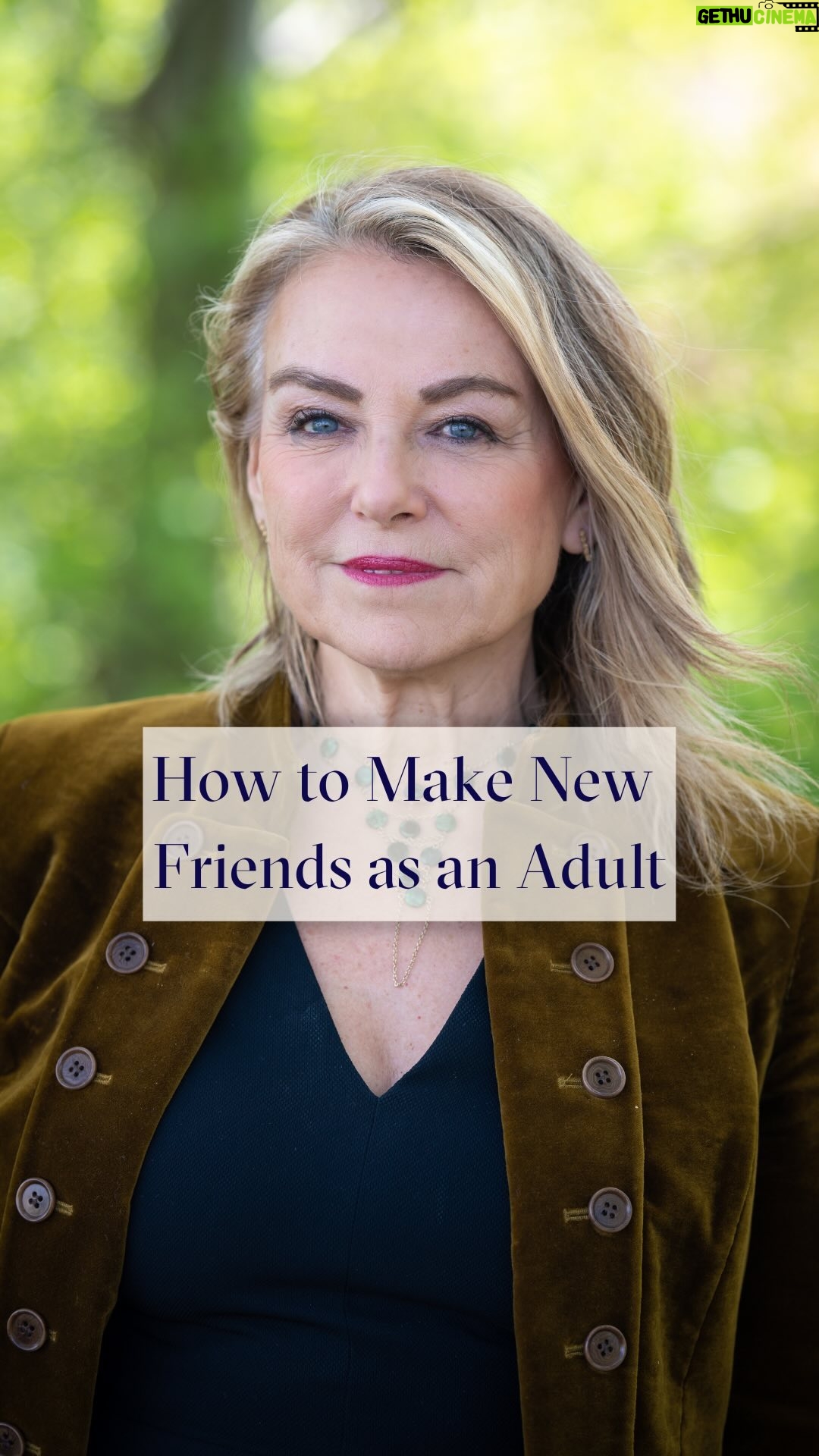 Esther Perel Instagram - Making friends as a child is one of the first free choices we have—it’s one of our first opportunities to exercise autonomy and preference but the parameters of these friendships are usually quite clear. We make friends based on proximity: the neighbor down the street, the girl who sits next to us in class, the child of our parent’s close friend. As we grow up, our choices around friendship become more complicated: how do we choose new friends? How do we know when they’ve chosen us back? How do we deepen connections at a consensual pace? Many of us feel the burden of this optionality when we’re in a room full of strangers, or navigating life in a new city. But if many of us are experiencing this, then that means that there are plenty of people out there, searching for new friendships, just like you. Here are few skills to exercise when making new friends as an adult, and to explore the topic deeper, follow the link in my bio to this month’s workshop where we really dive in.