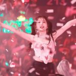 Esther Yu Instagram – 大家辛苦了 回家路上注意安全 期待下一次再见🥰