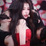 Esther Yu Instagram – 大家辛苦了 回家路上注意安全 期待下一次再见🥰