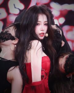 Esther Yu Instagram - 大家辛苦了 回家路上注意安全 期待下一次再见🥰