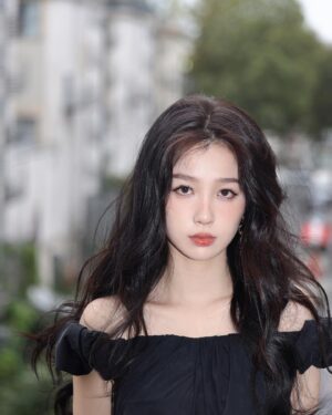 Yu Shuxin Instagram - Happy 7th anniversary 🥂