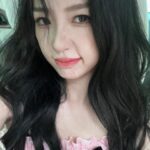 Esther Yu Instagram –
